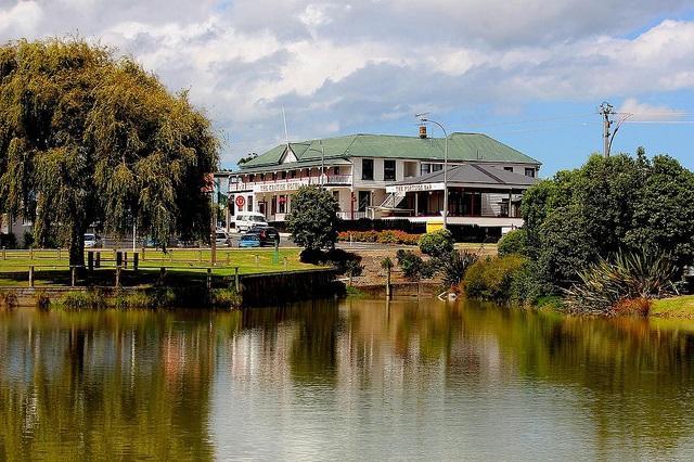 The Kentish Hotel Waiuku Buitenkant foto